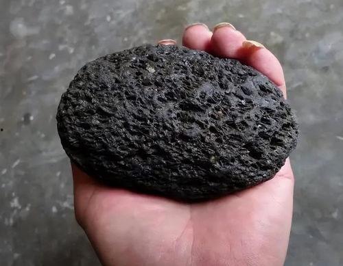 今日头条陨石爆料,陨石坠落事件,天外来客引发广泛关注  第3张 今日头条陨石爆料,陨石坠落事件,天外来客引发广泛关注  第3张